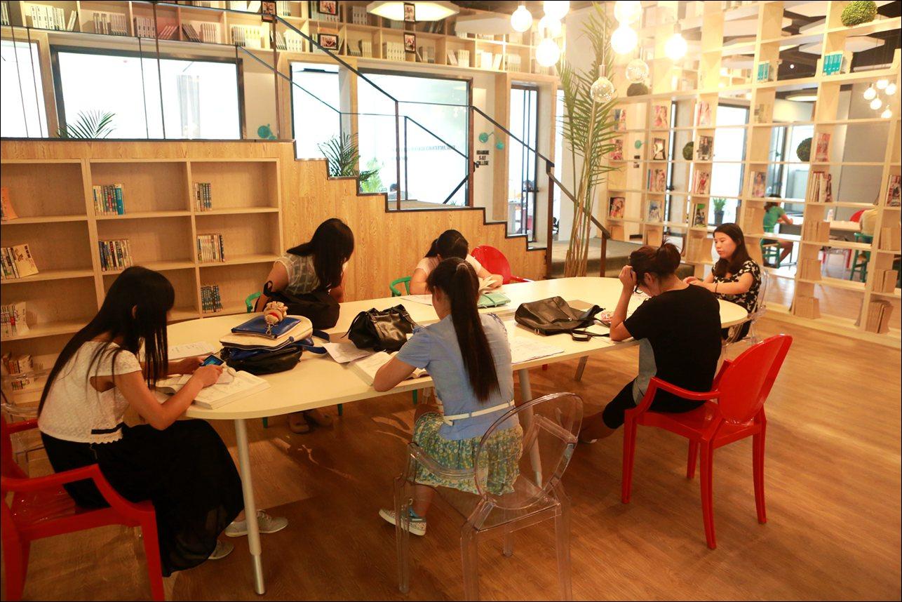 5 s_205c5 bf2c08eee0dcd7feb562e5128b3147843.jpg