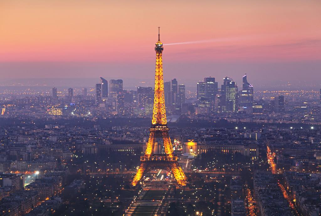 法国埃菲尔铁塔.jpg 法国埃菲尔铁塔.jpg